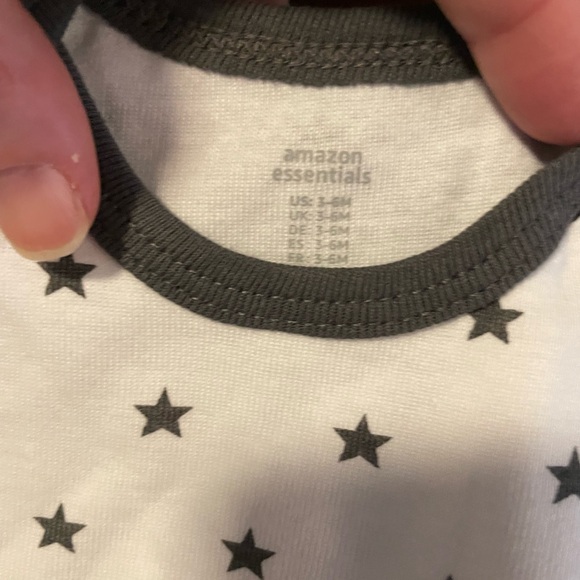 Amazon Essentials Patterned Onsie - Picture 3 of 4